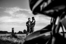 Sesja narzeczeńska z motocyklem Fotograf Szczecin